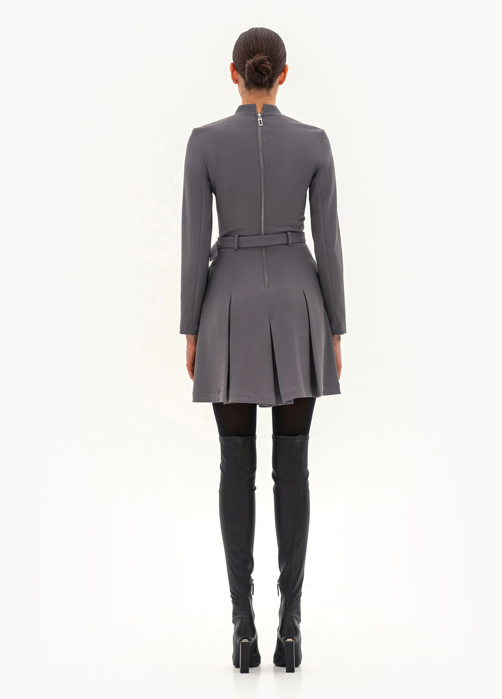 Платье-комбинезон BGL комбинезон-шорты однотонный серый деловой, кэжуал вискоза