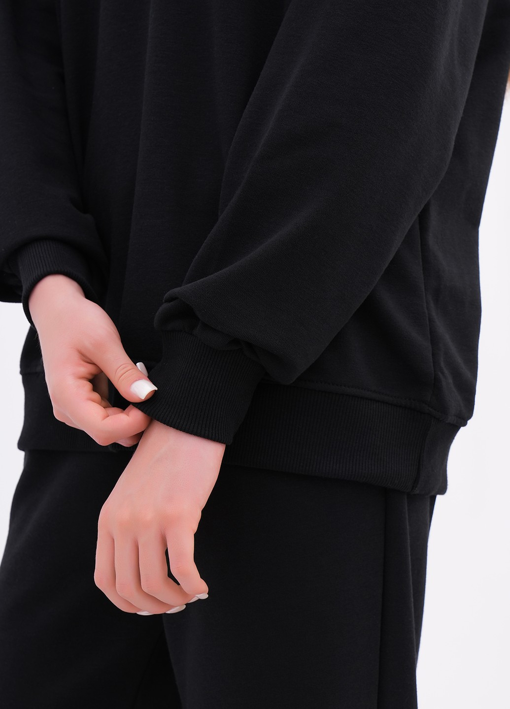 Чорний світшот EQUILIBRI однотонний тиснення (346898634)