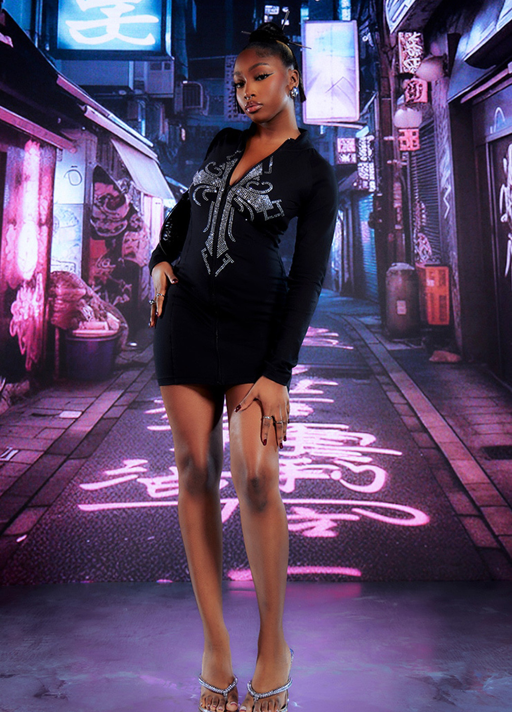 Чорна коктейльна, кежуал сукня PrettyLittleThing однотонна