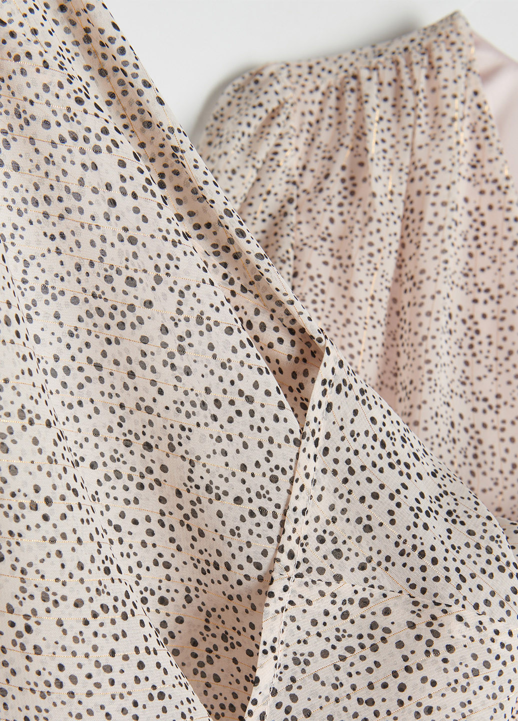 Светло-розовое кэжуал платье Reserved с абстрактным узором