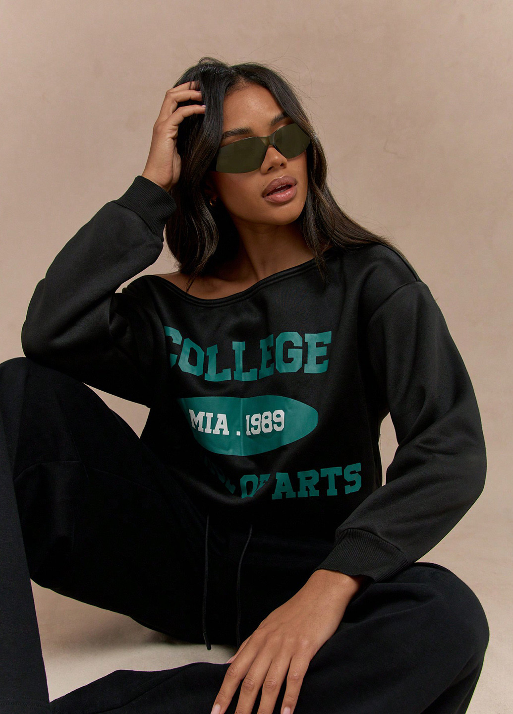 Черный свитшот SHEIN надпись без декора (342064066)