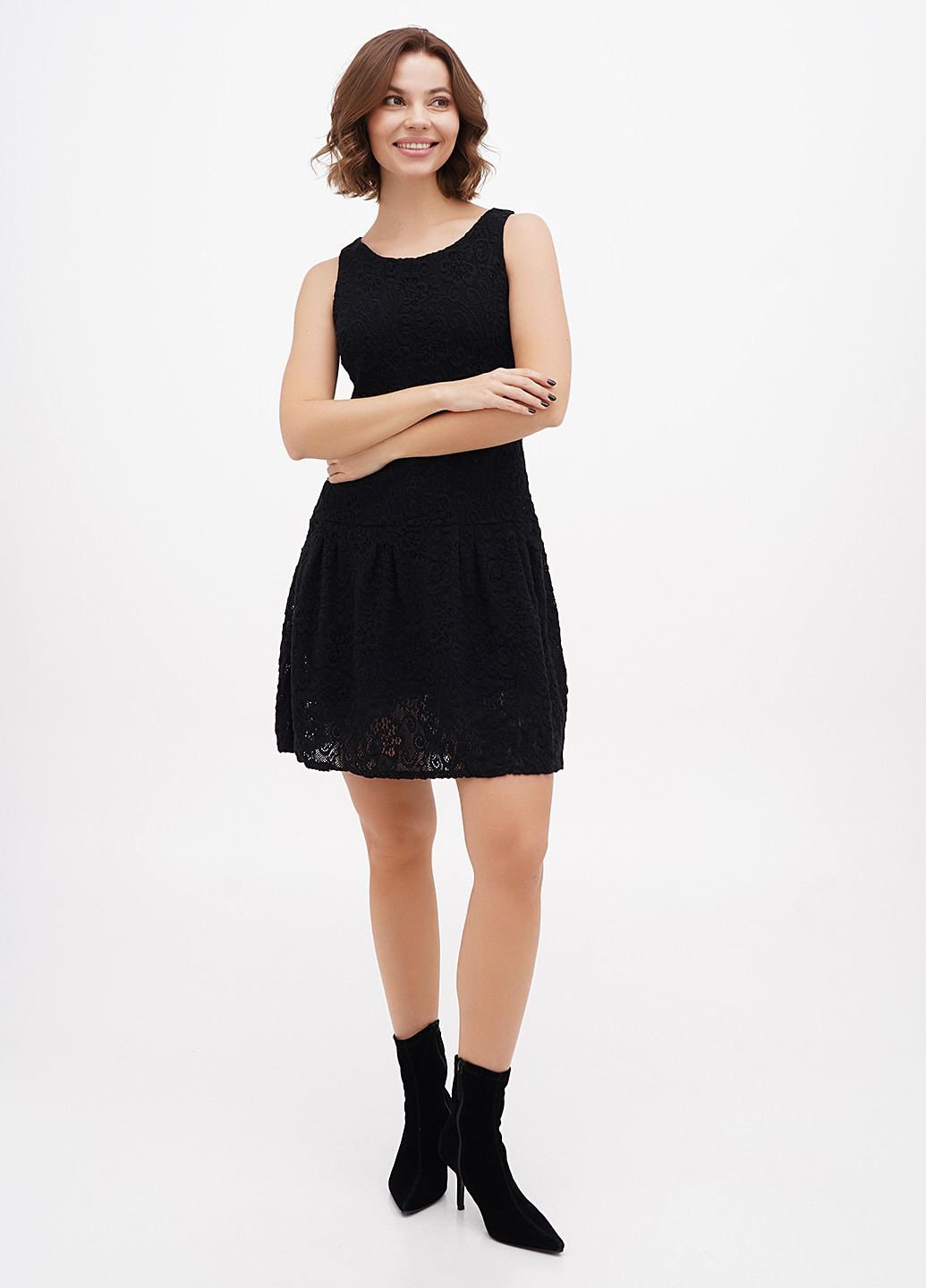 Черное кэжуал платье а-силуэт Sassofono однотонное