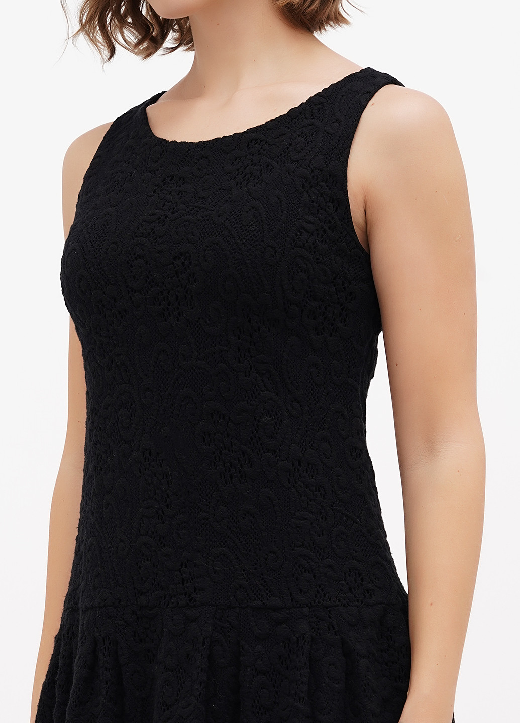 Черное кэжуал платье а-силуэт Sassofono однотонное