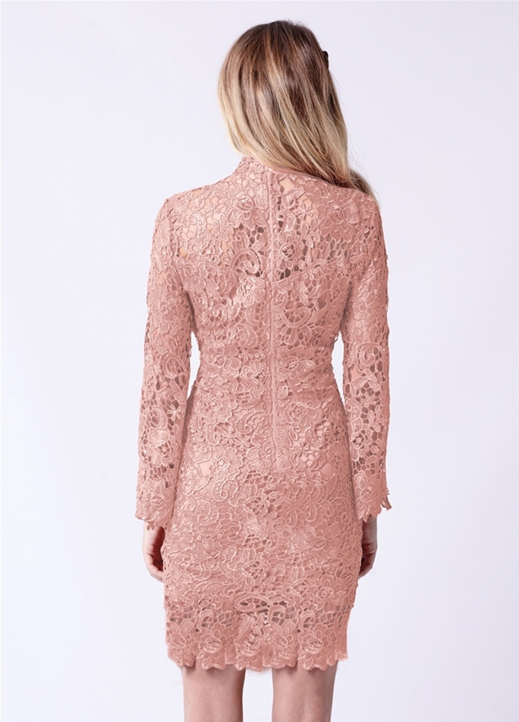 Светло-розовое коктейльное платье футляр Sistaglam однотонное