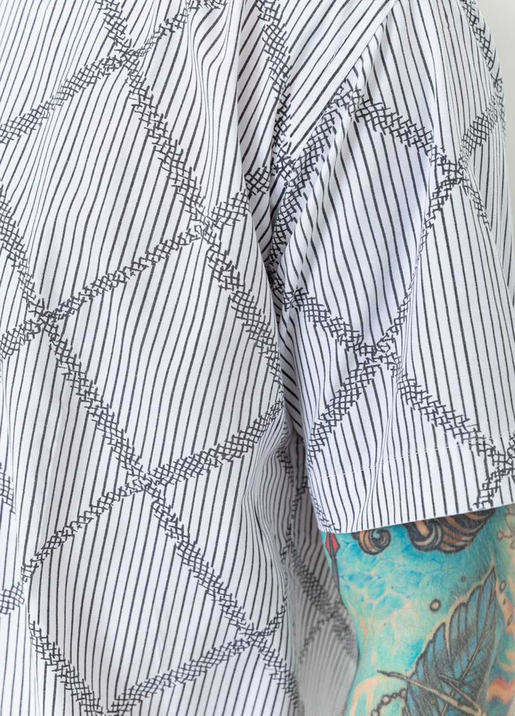 Белая кэжуал рубашка с геометрическим узором Ager
