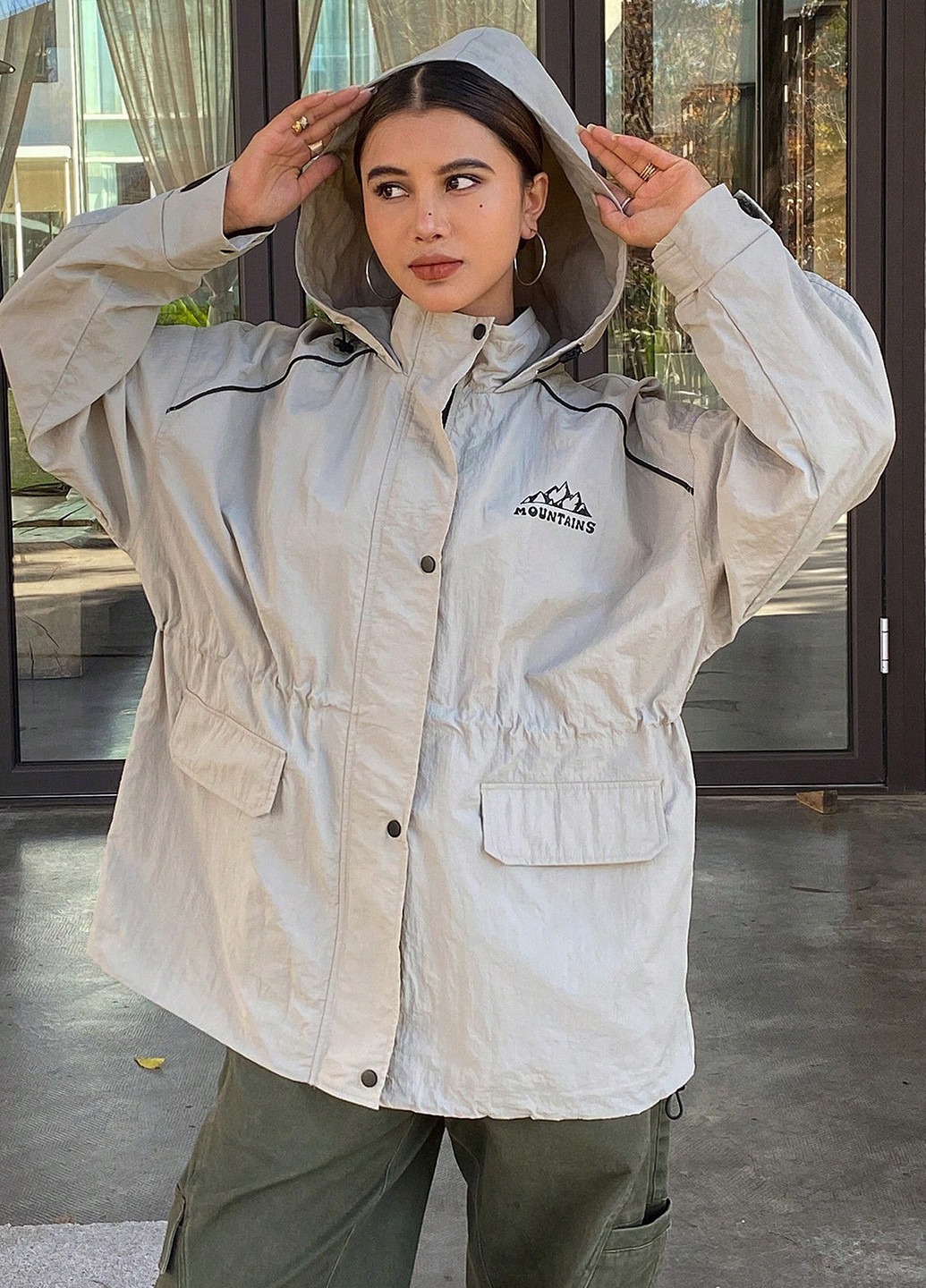 Серая демисезонная куртка SHEIN