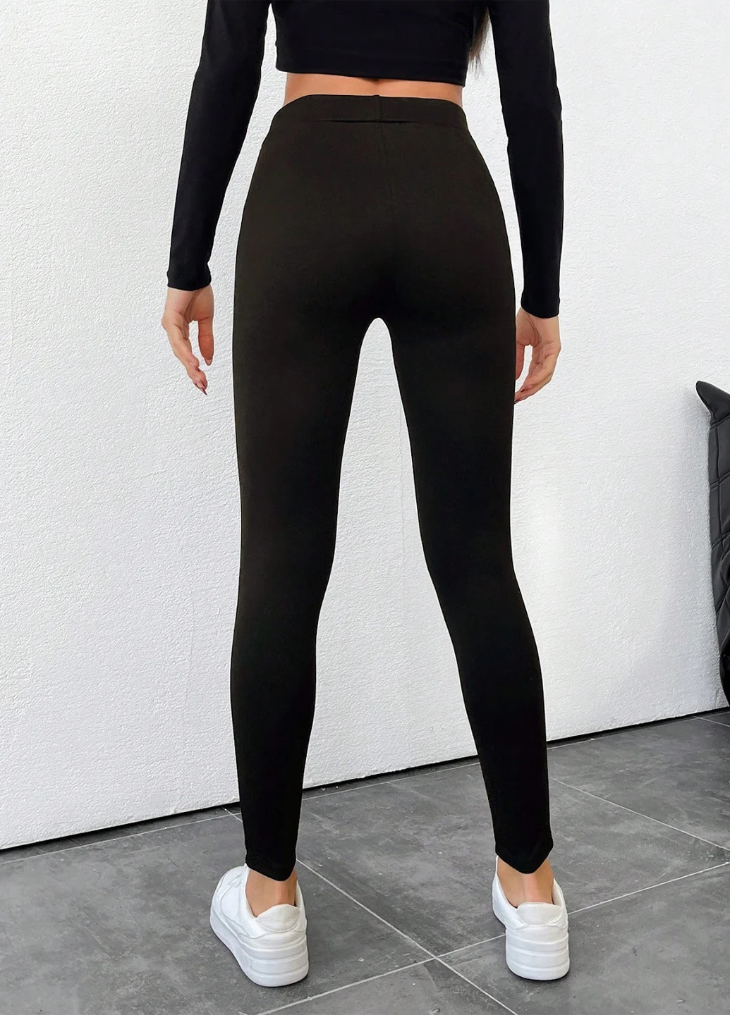 Черные демисезонные леггинсы SHEIN