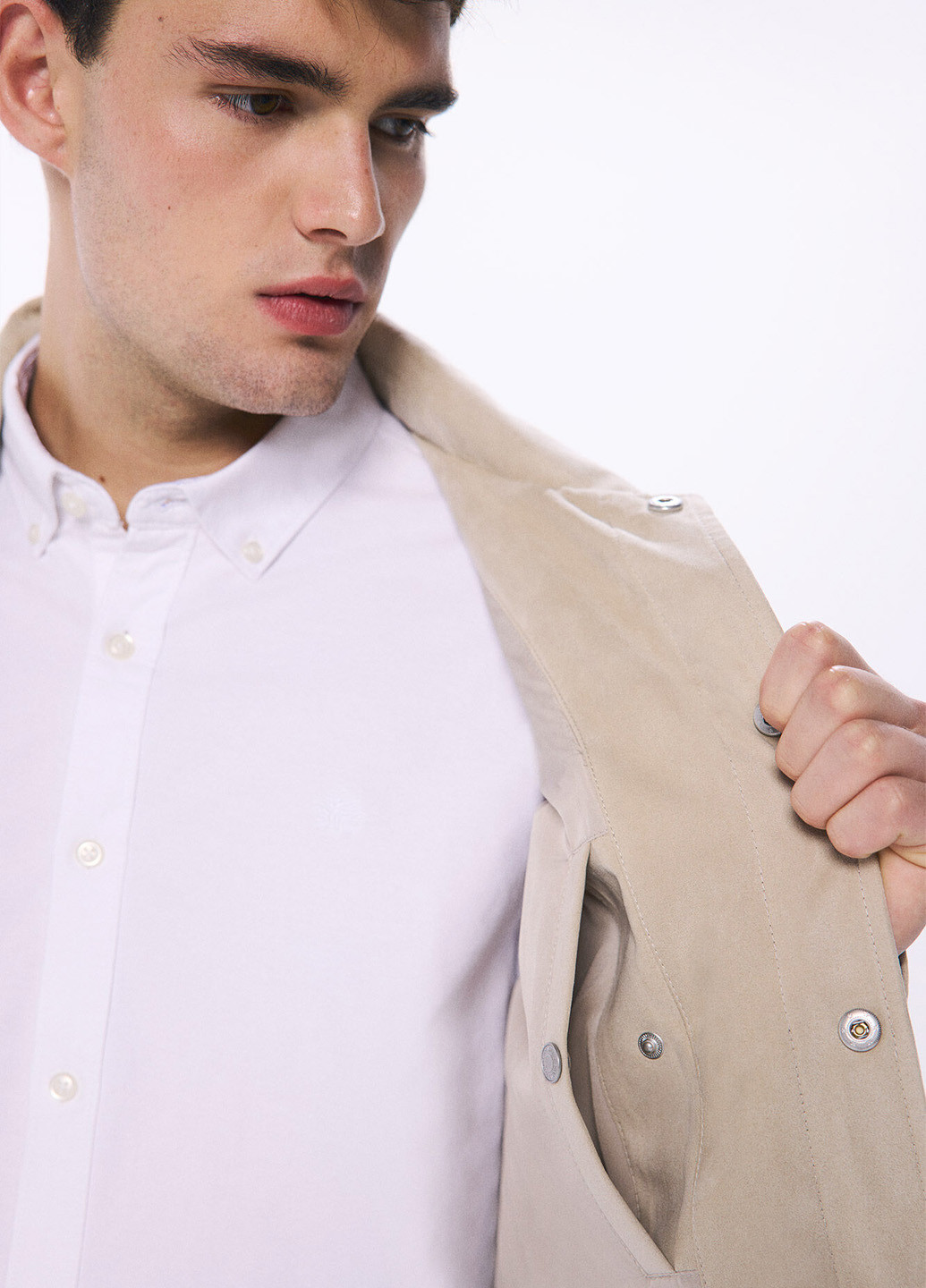 Бежева демісезонна куртка Springfield