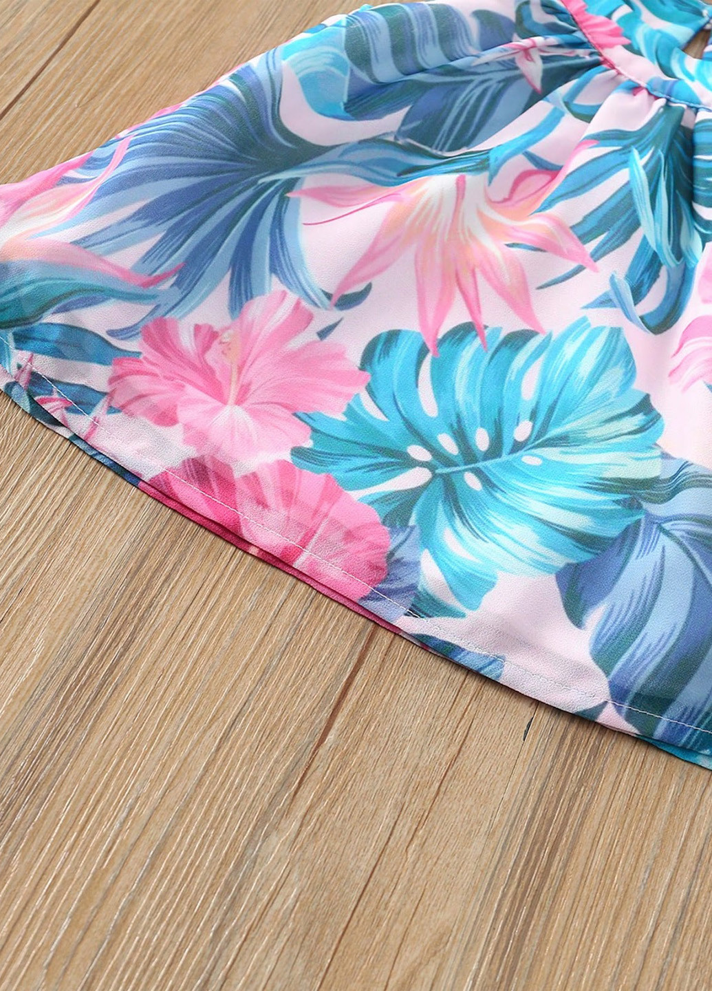 Комбинированный летний костюм (топ, шорты) SHEIN