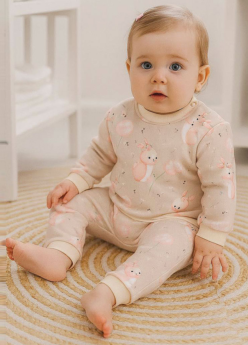 Бежевий демісезонний костюм (світшот, штани) Blanka