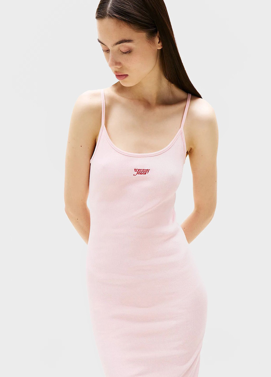 Блідо-рожева кежуал сукня сукня-майка Tommy Jeans однотонна