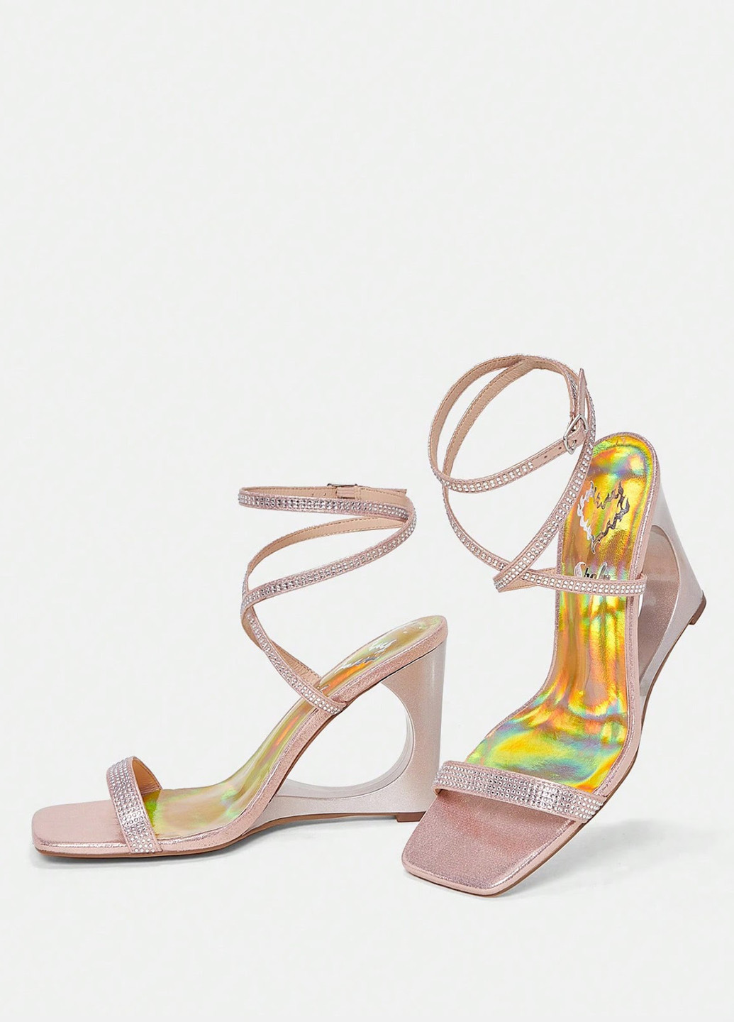 Светло-бежевые босоножки SHEIN с ремешком со стразами