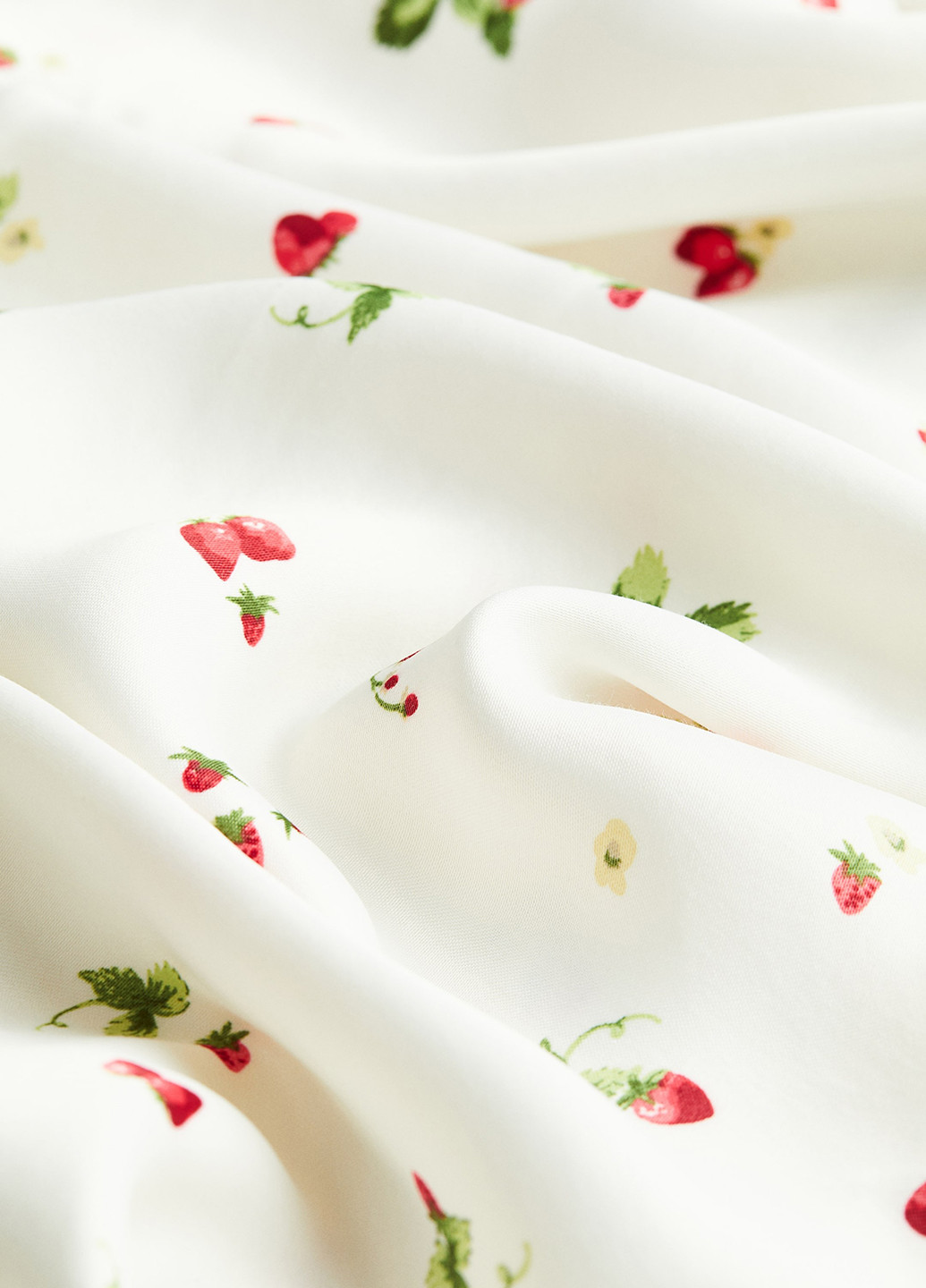 Белое кэжуал платье H&M с рисунком