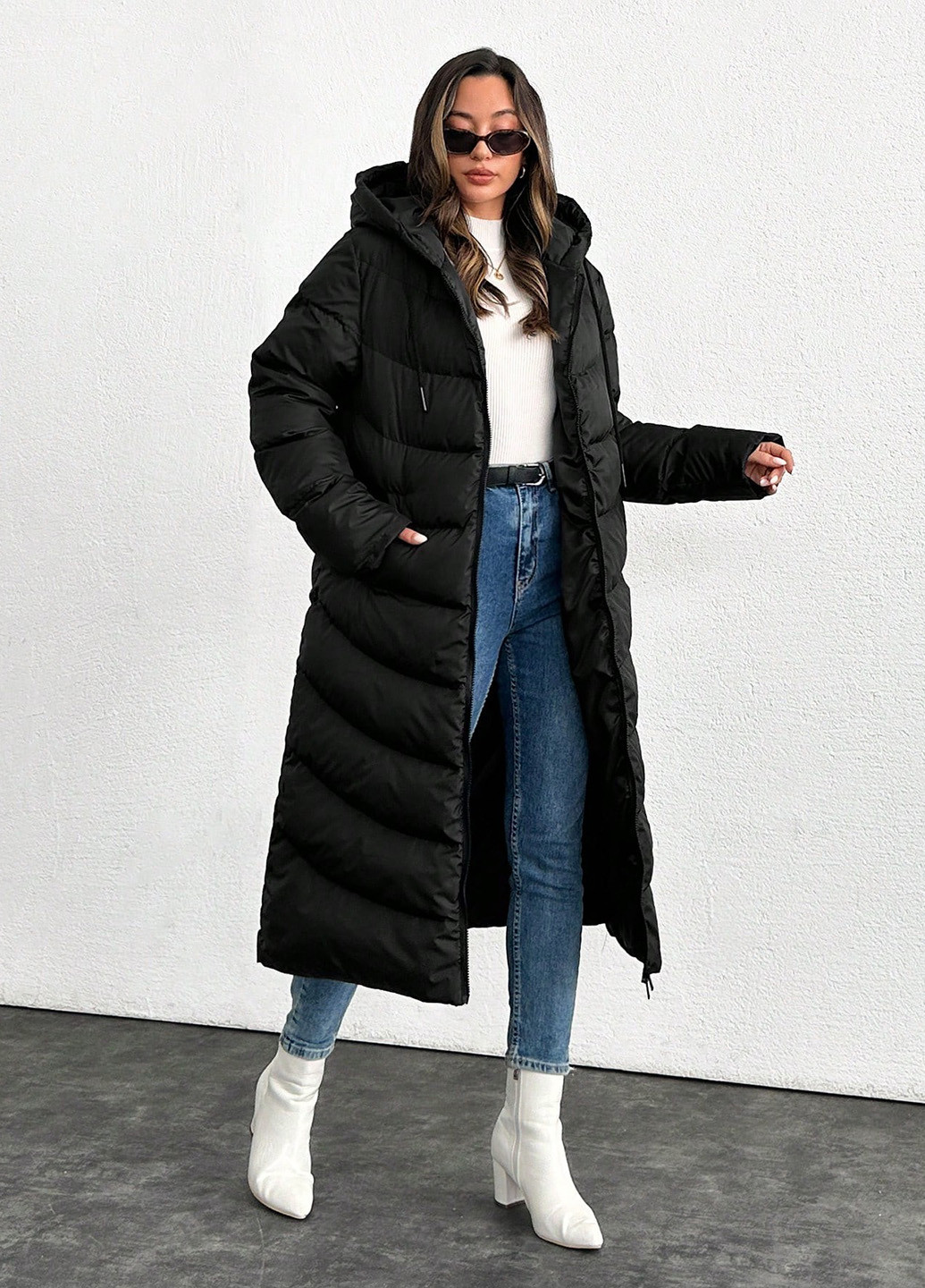 Чорна зимня куртка SHEIN
