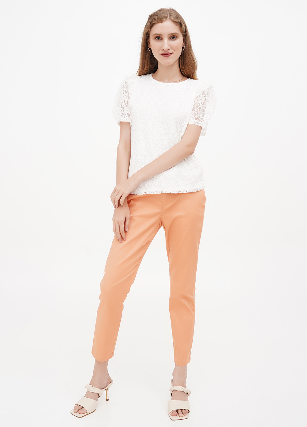 Молочная блуза Terranova