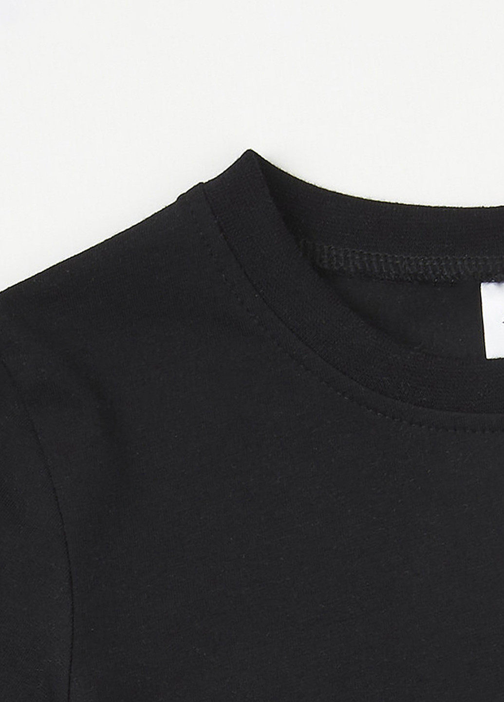 Чорна літня футболка Garnamama