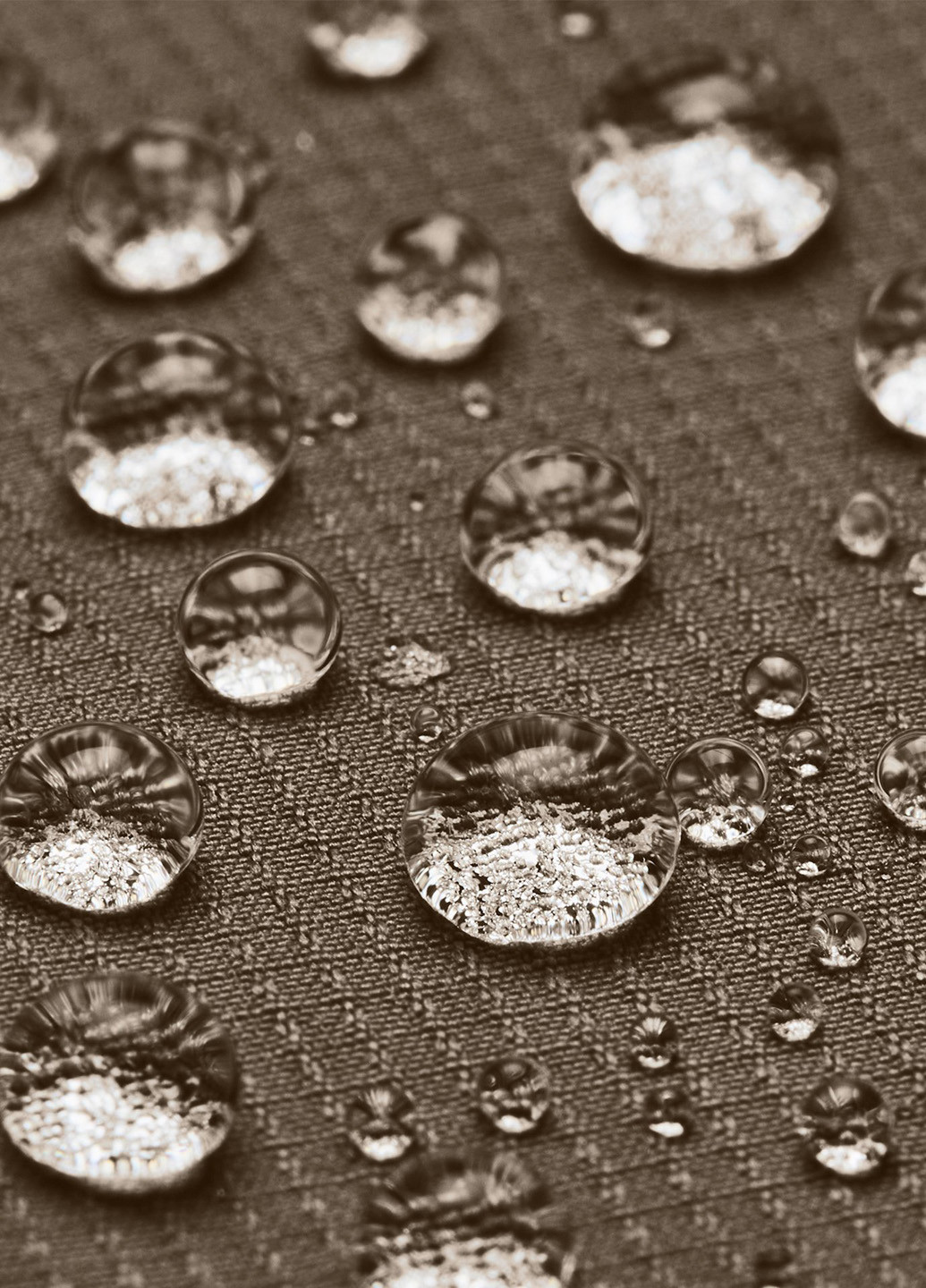 Бежевая демисезонная ветровка Under Armour