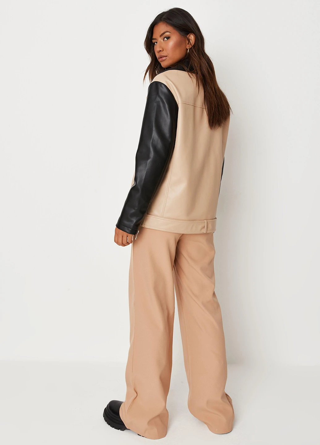 Бежева демісезонна куртка Missguided