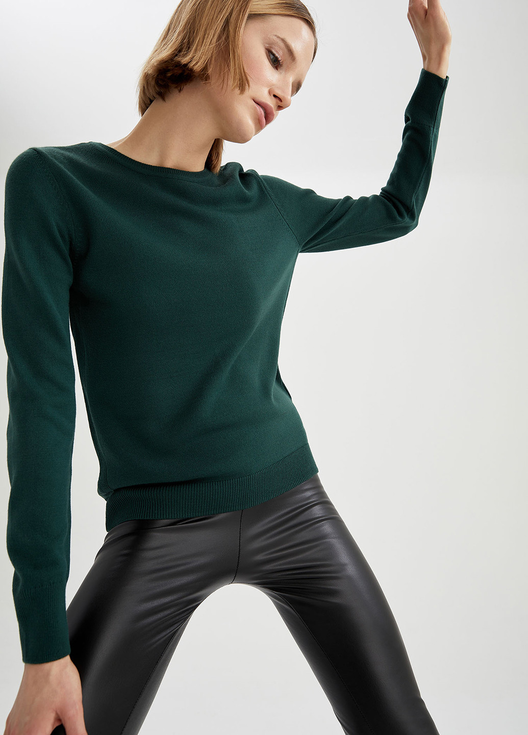 Темно-зеленый демисезонный свитер джемпер DeFacto