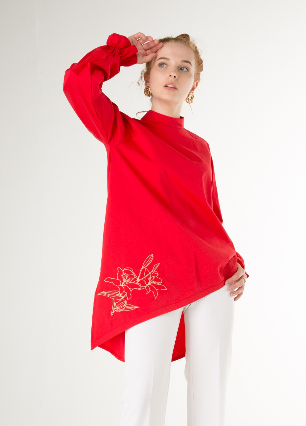 Червона асиметрична червона блуза із золотою вишивкою: "лілія" INNOE Ассиметричная блуза