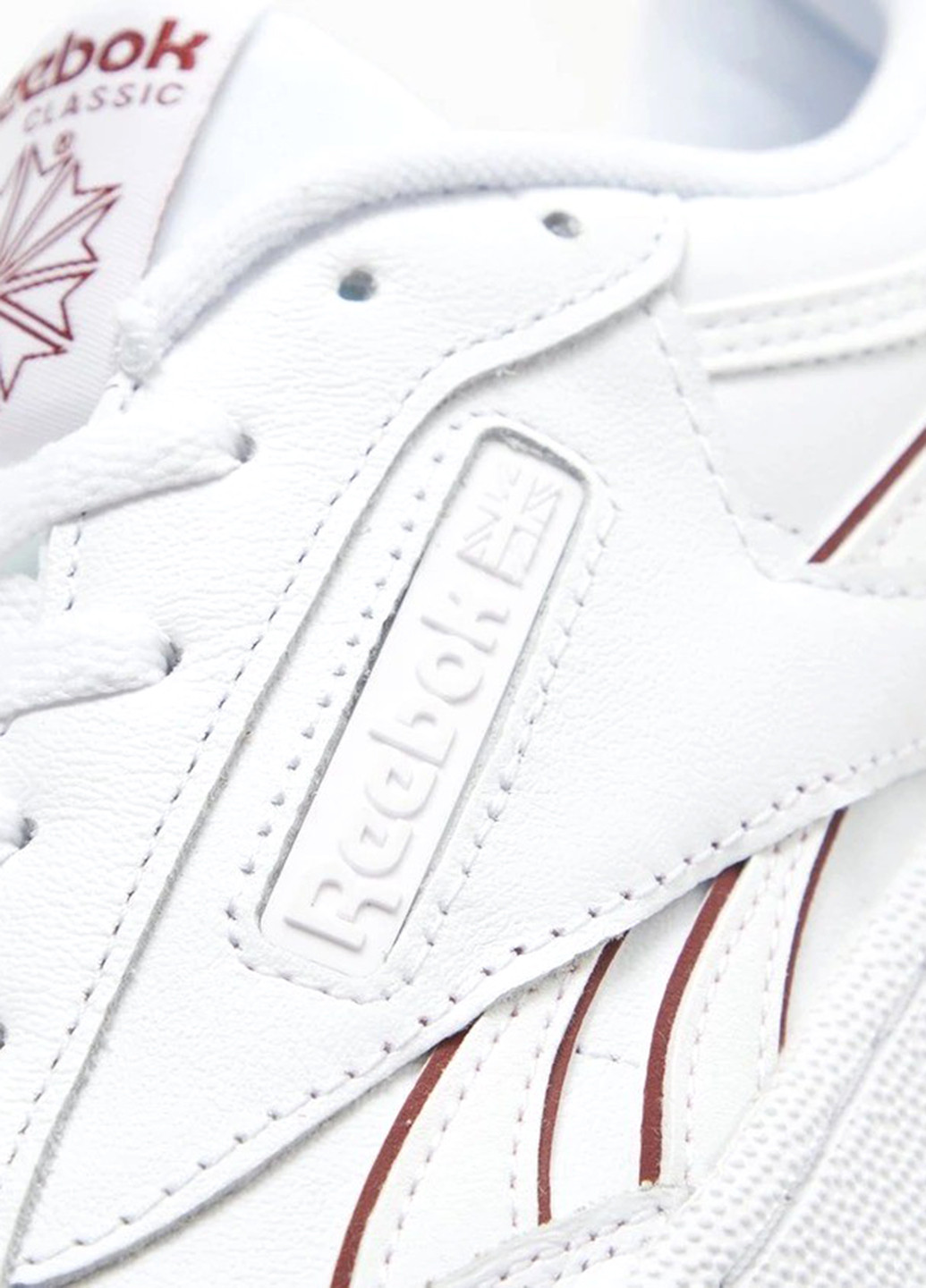 Белые демисезонные кроссовки Reebok