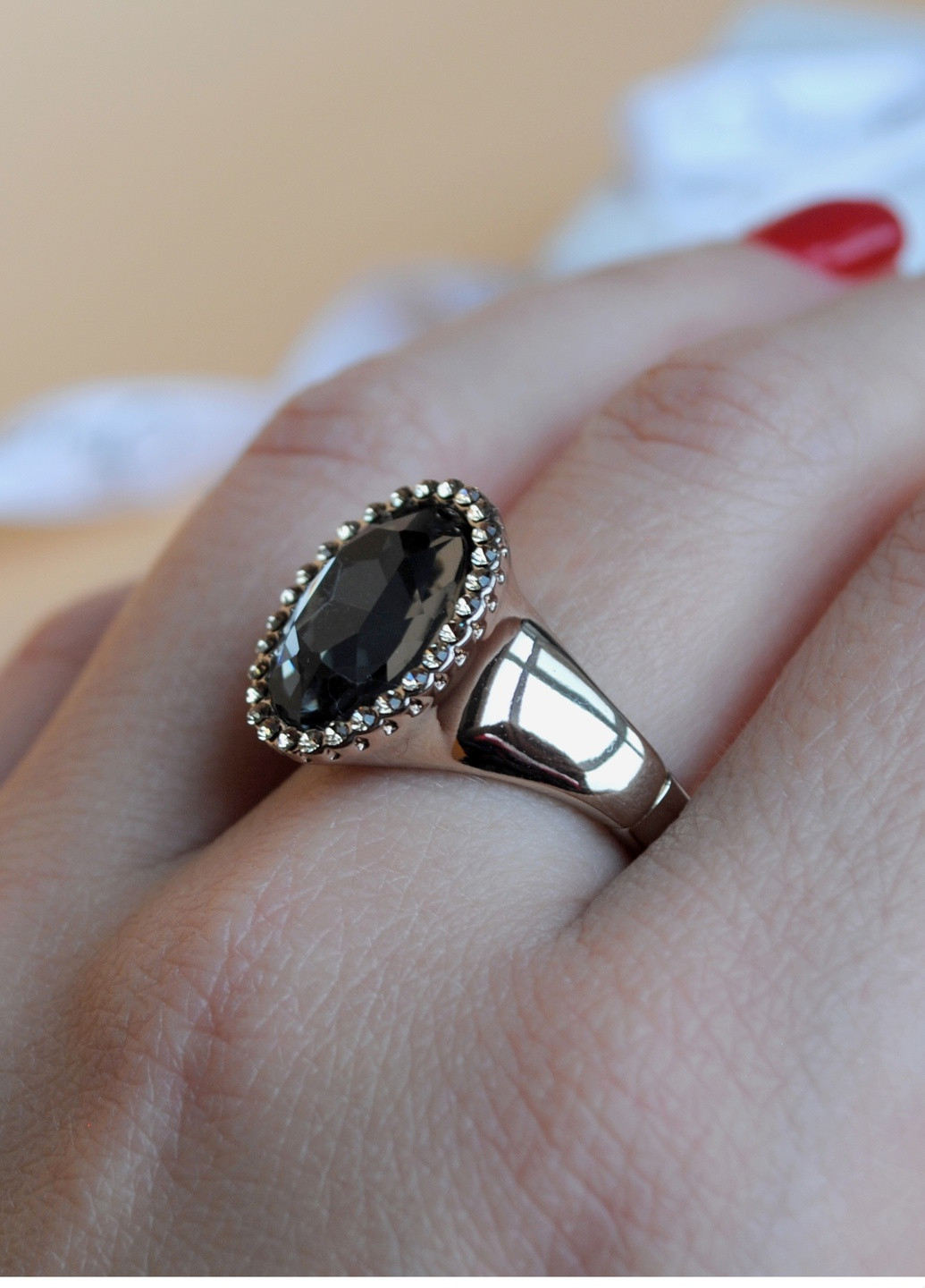 Безразмерное кольцо c большим овальным камнем Swarovski Sincera (206020629)