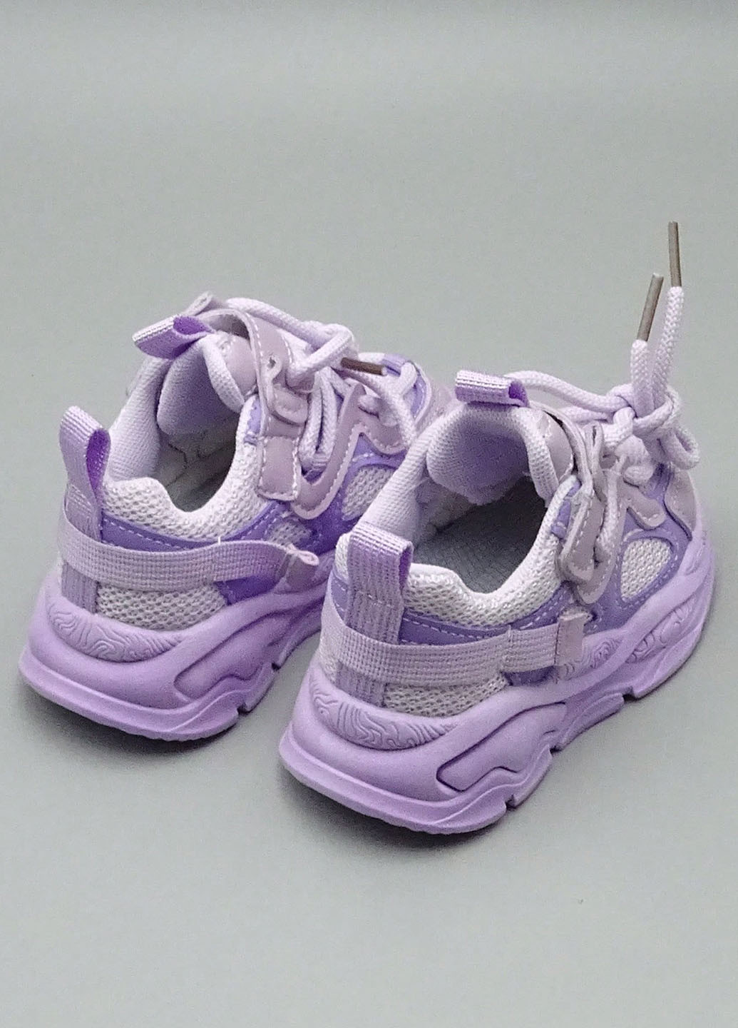 Бузкові осінні кросівки SHEIN