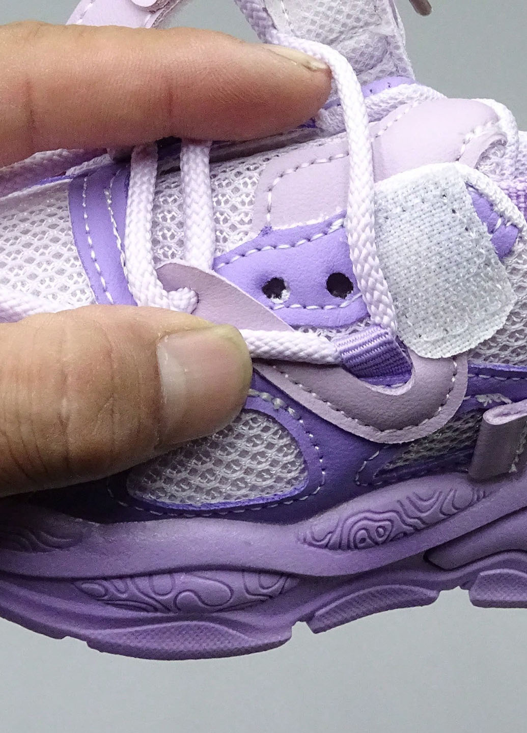 Бузкові осінні кросівки SHEIN