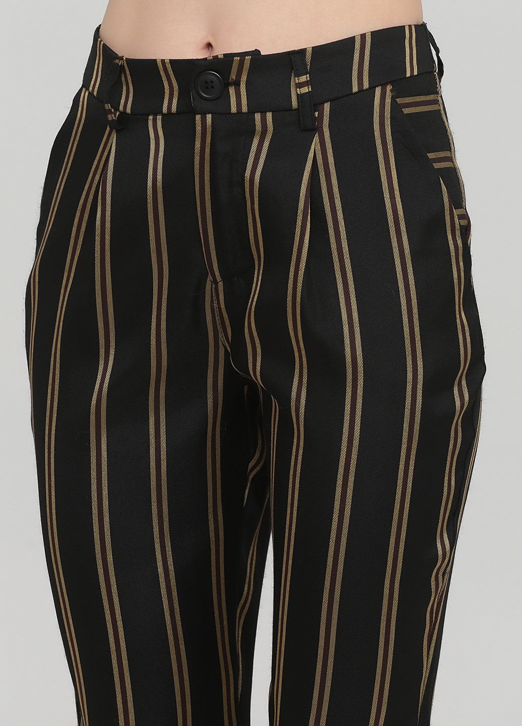 Черные кэжуал демисезонные укороченные, прямые брюки Berna