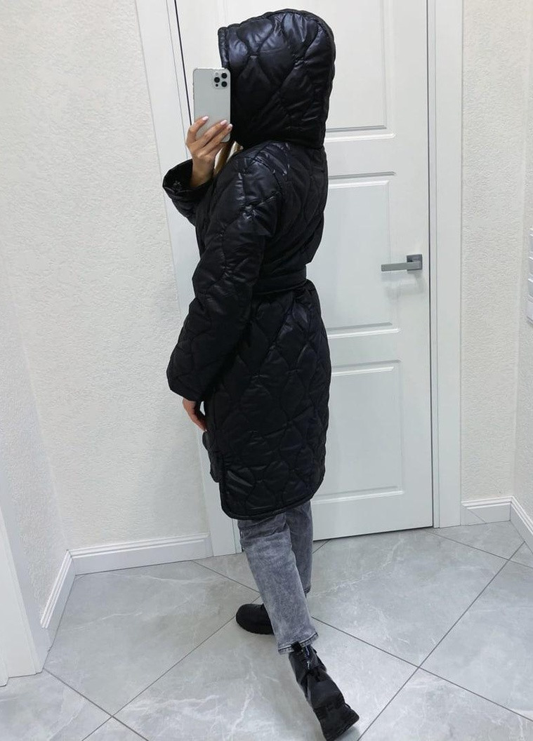 Черное Женское стеганое пальто черного цвета р.50/52 379283 New Trend