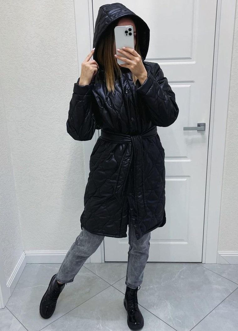 Черное Женское стеганое пальто черного цвета р.50/52 379283 New Trend