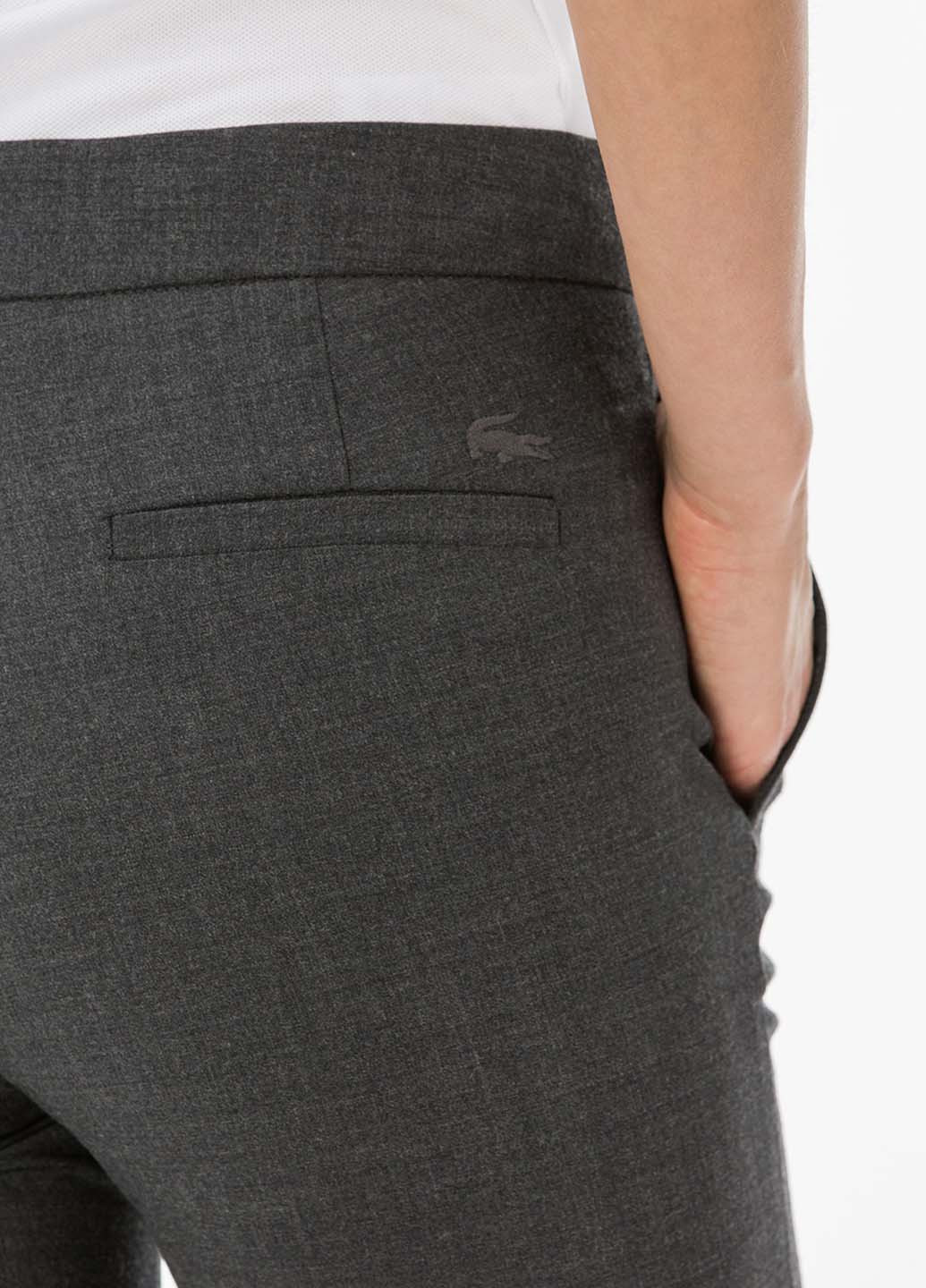 Темно-серые кэжуал демисезонные зауженные брюки Lacoste