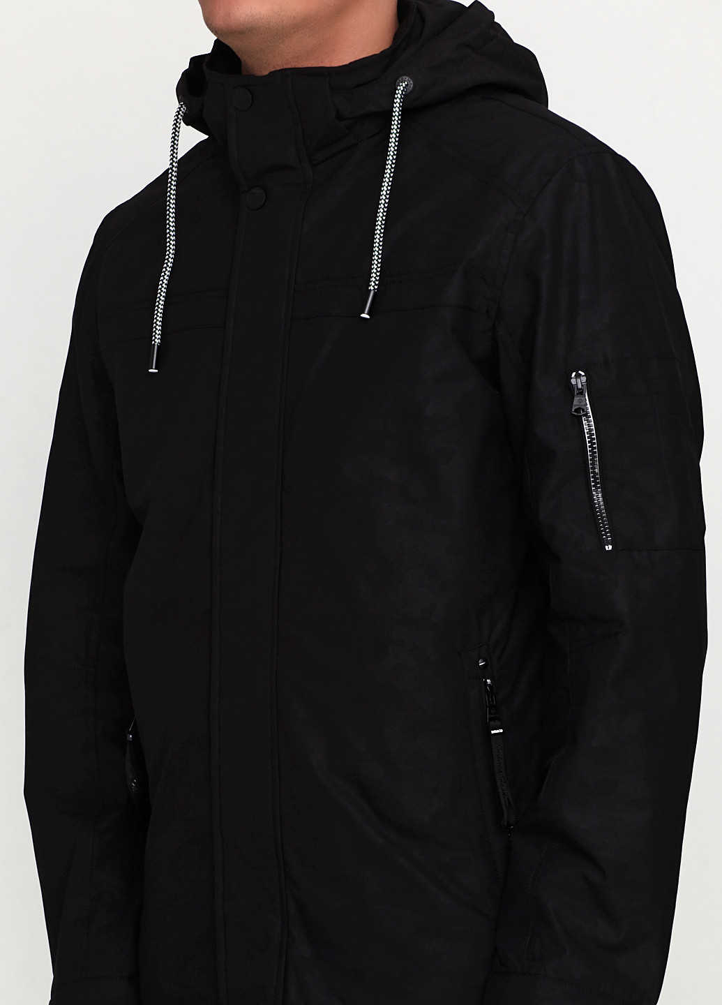 Черная демисезонная куртка Indaco