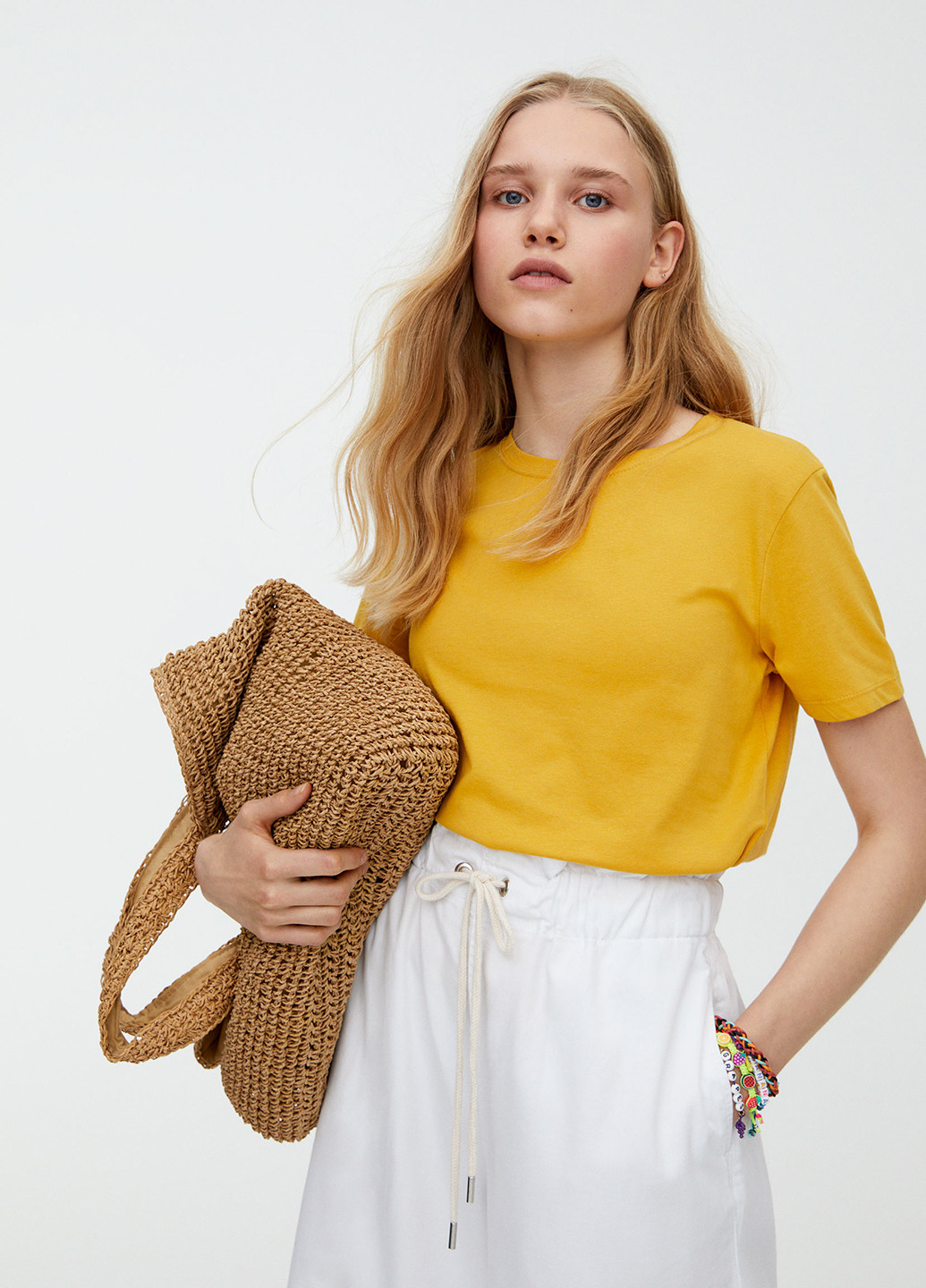Жовта літня футболка Pull & Bear