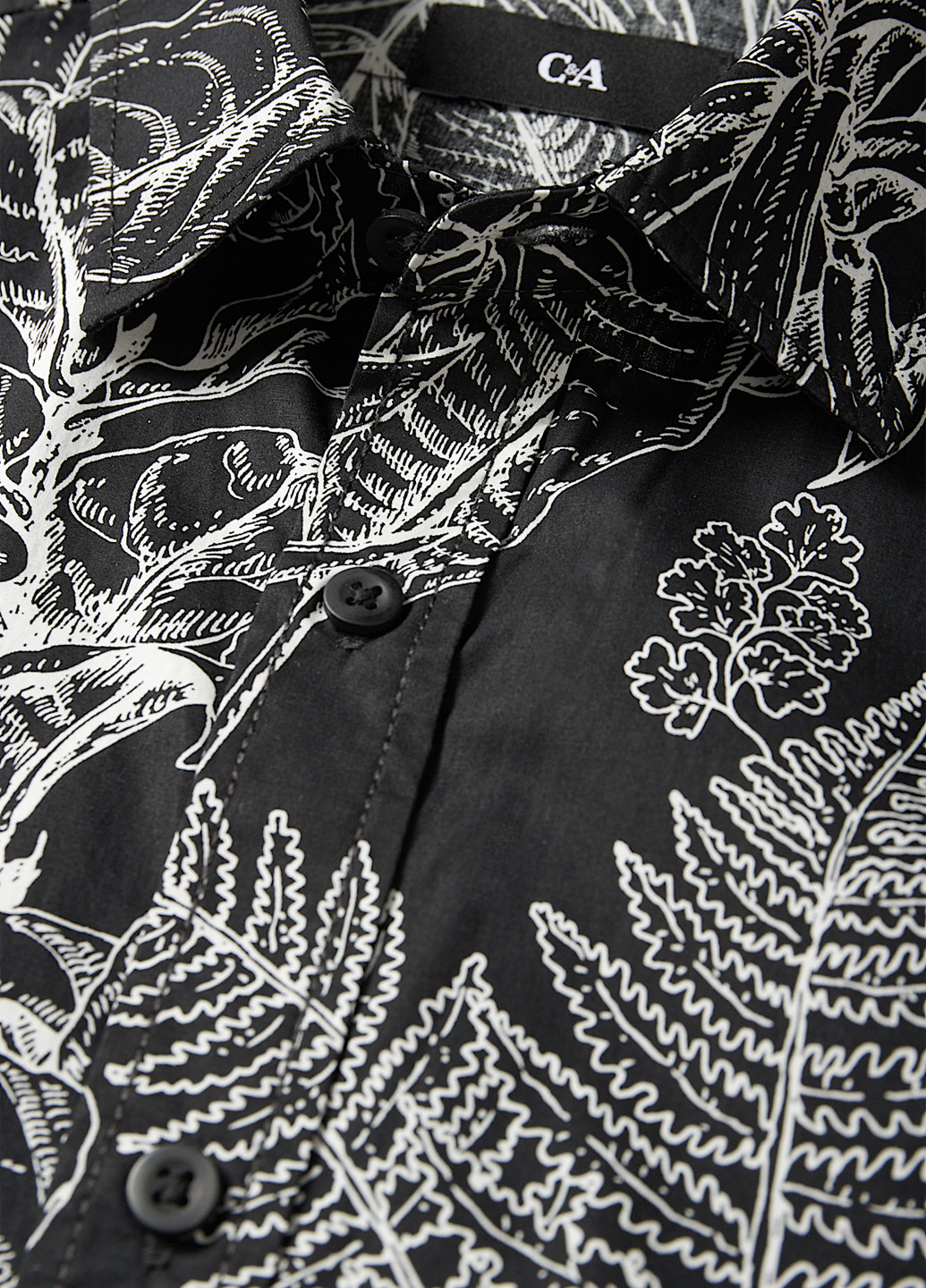 Черно-белая кэжуал рубашка с рисунком C&A
