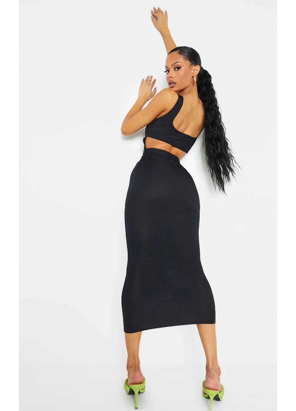 Черное кэжуал платье футляр PrettyLittleThing однотонное