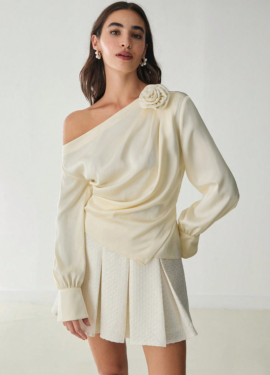 Кремова блуза SHEIN