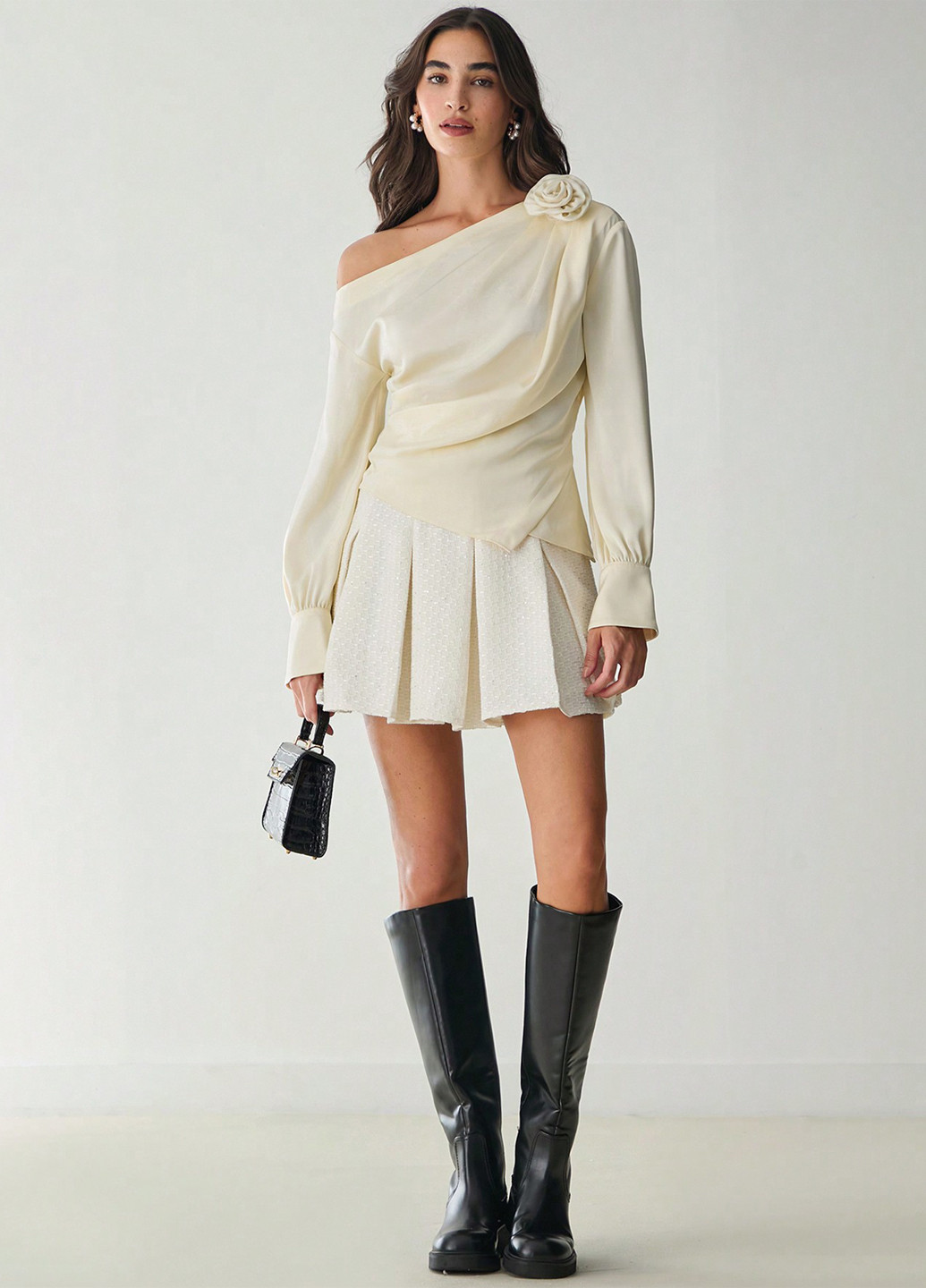 Кремова блуза SHEIN