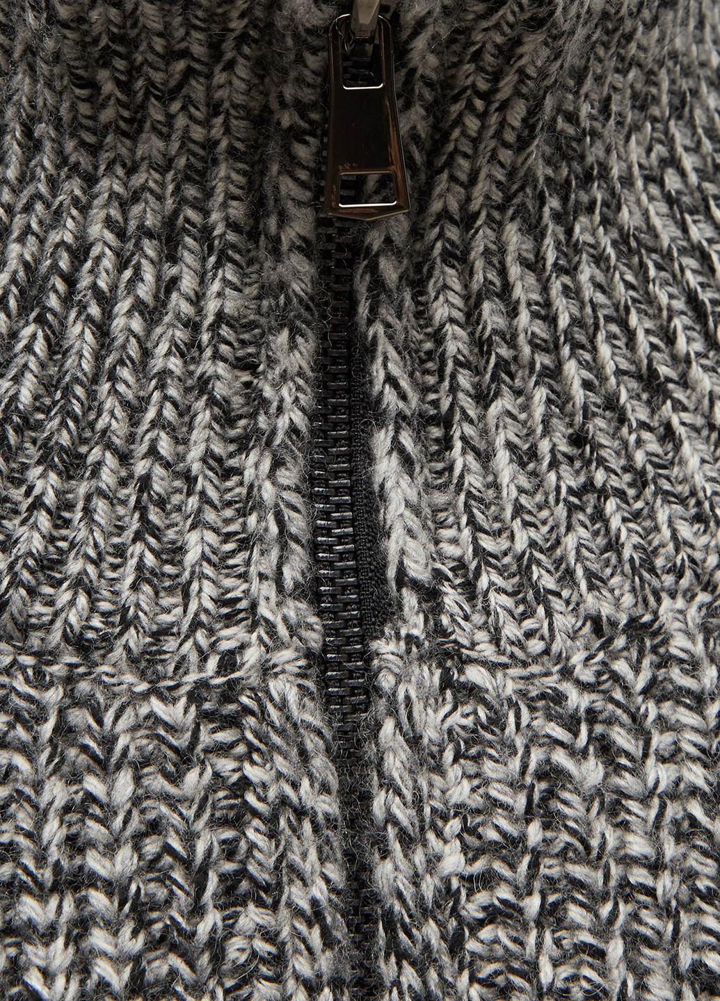 Комбинированный зимний свитер PRPY