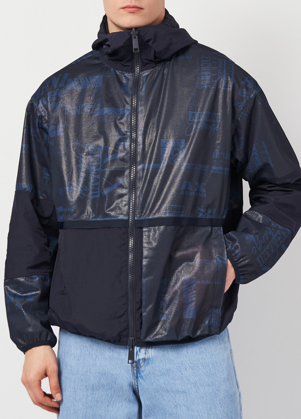 Темно-синя демісезонна вітровка Armani Exchange