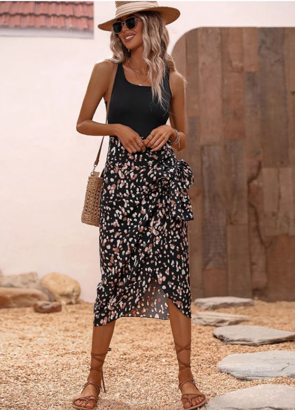 Чорна кежуал сукня на запах SHEIN з абстрактним візерунком