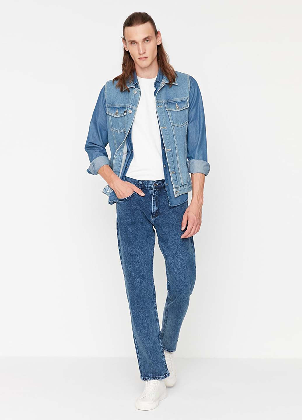 Синие демисезонные регюлар фит джинсы Trendyol