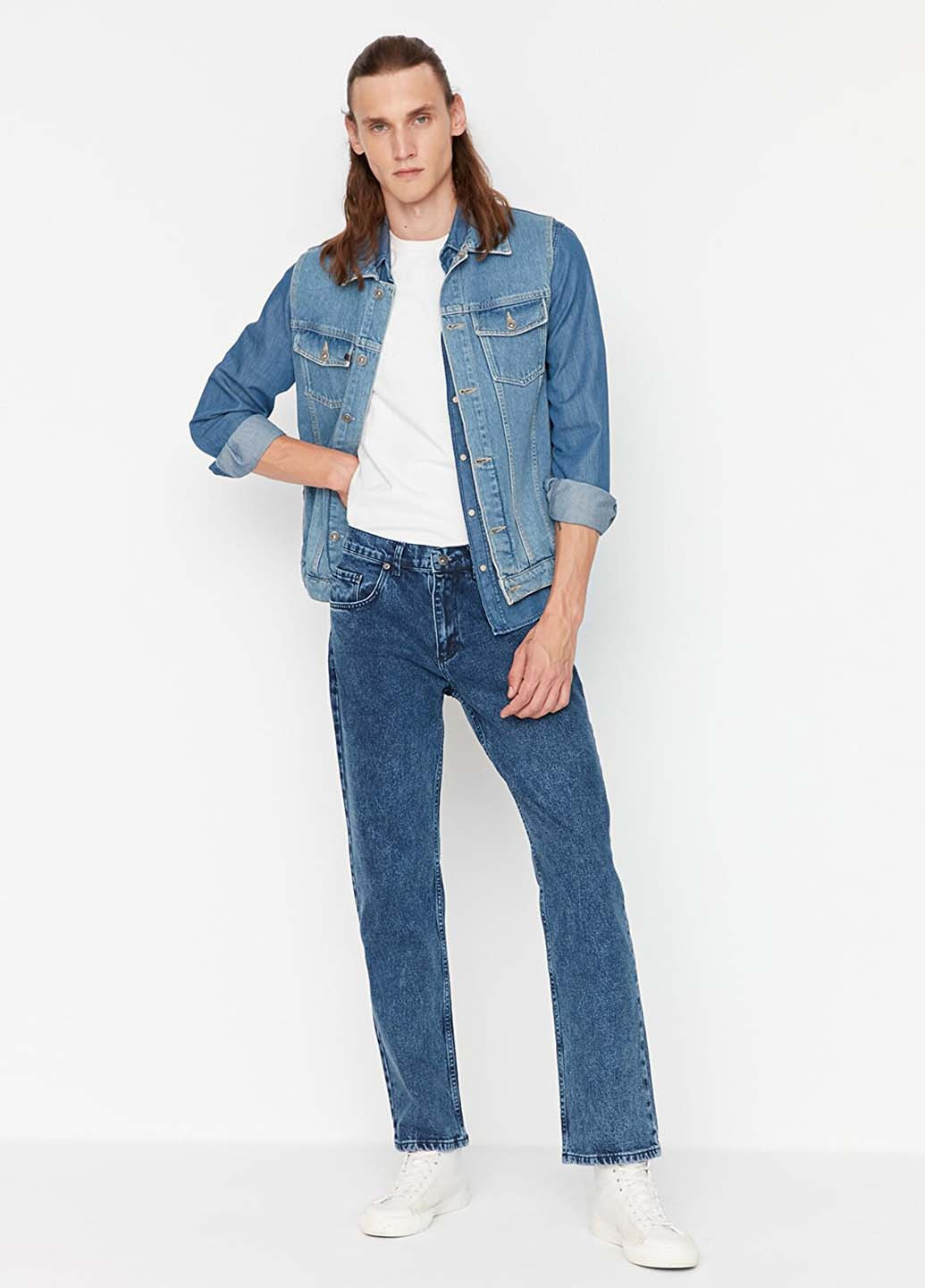 Синие демисезонные регюлар фит джинсы Trendyol