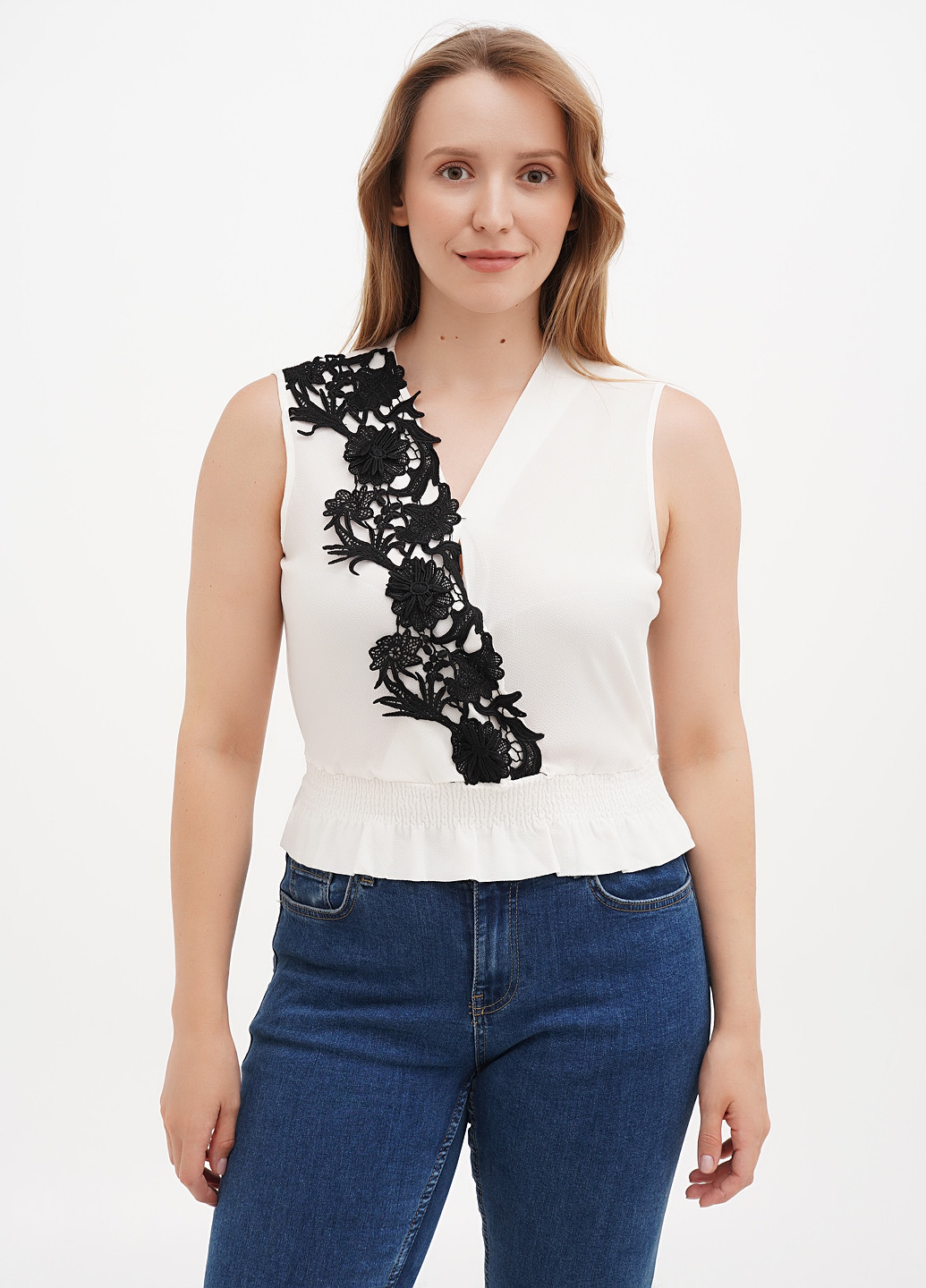 Молочна блуза з баскою Sassofono Club