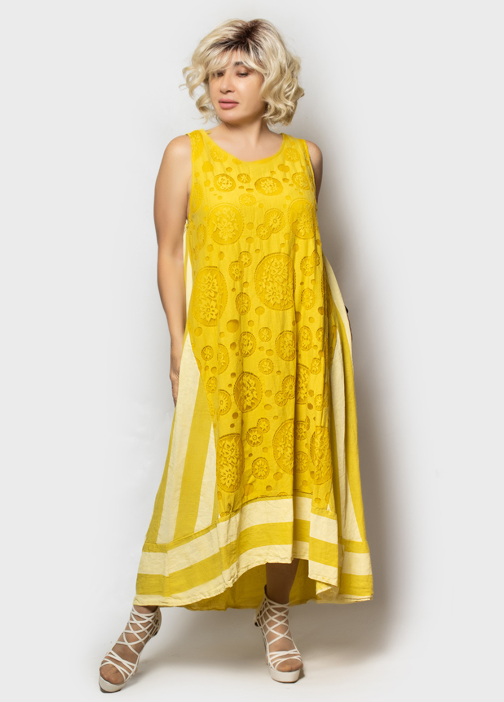 Желтое кэжуал платье а-силуэт LibeAmore в полоску