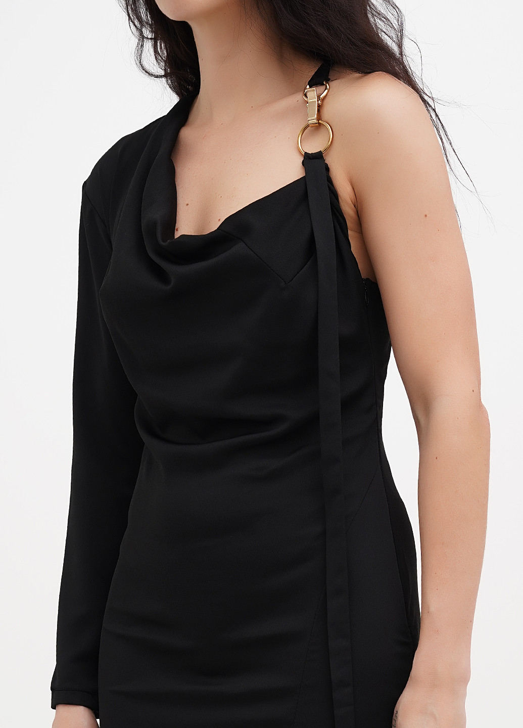 Черное вечернее платье силуэтная Vicolo однотонное