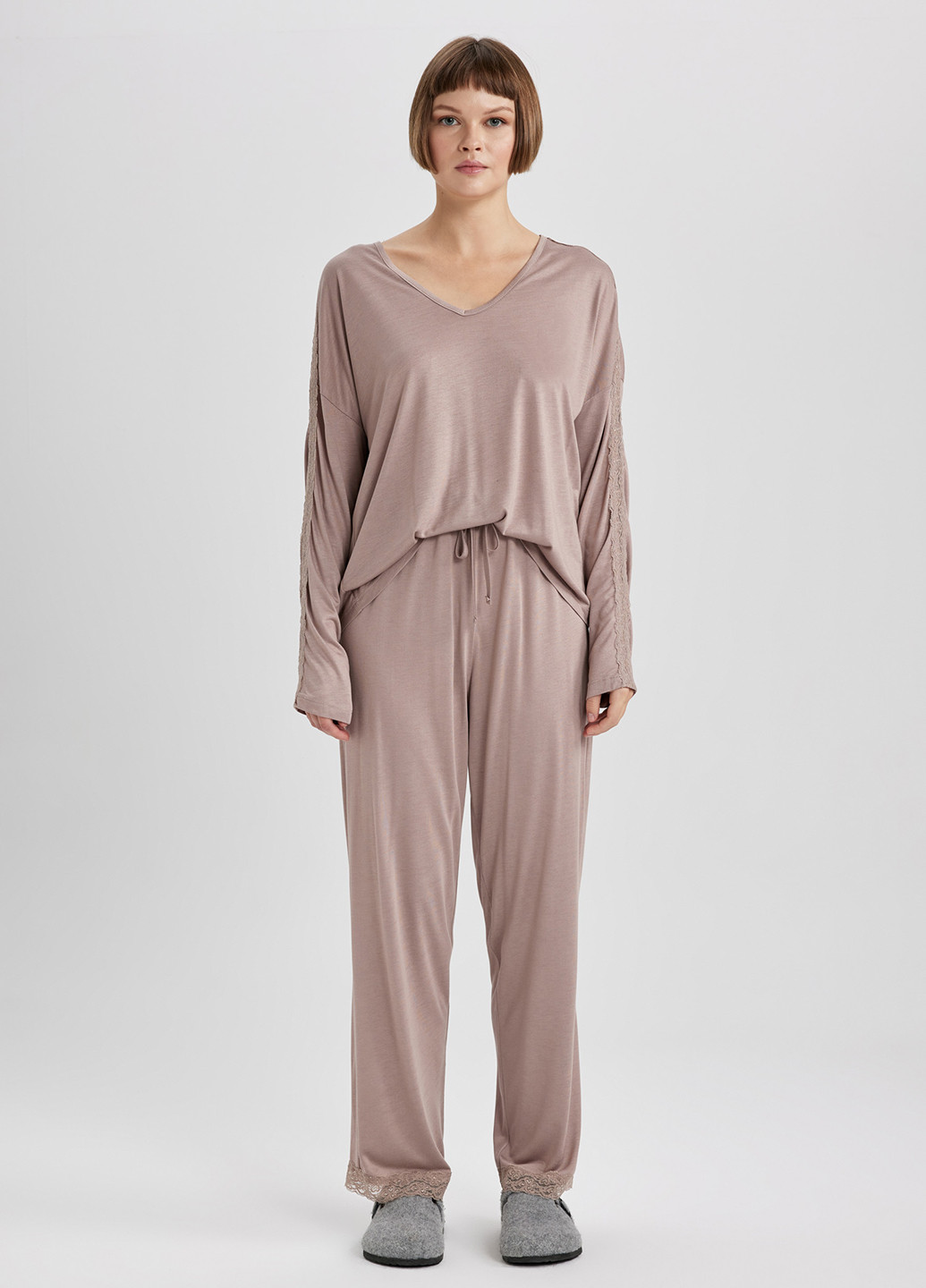 Кофейная всесезон пижама (лонгслив, брюки) лонгслив + брюки DeFacto