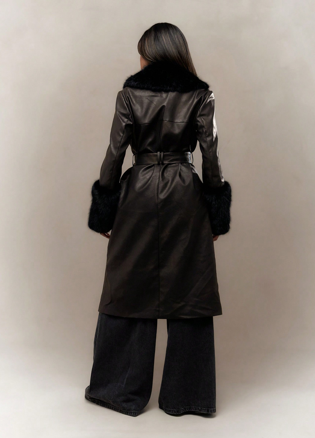 Чорне демісезонне Пальто однобортне SHEIN