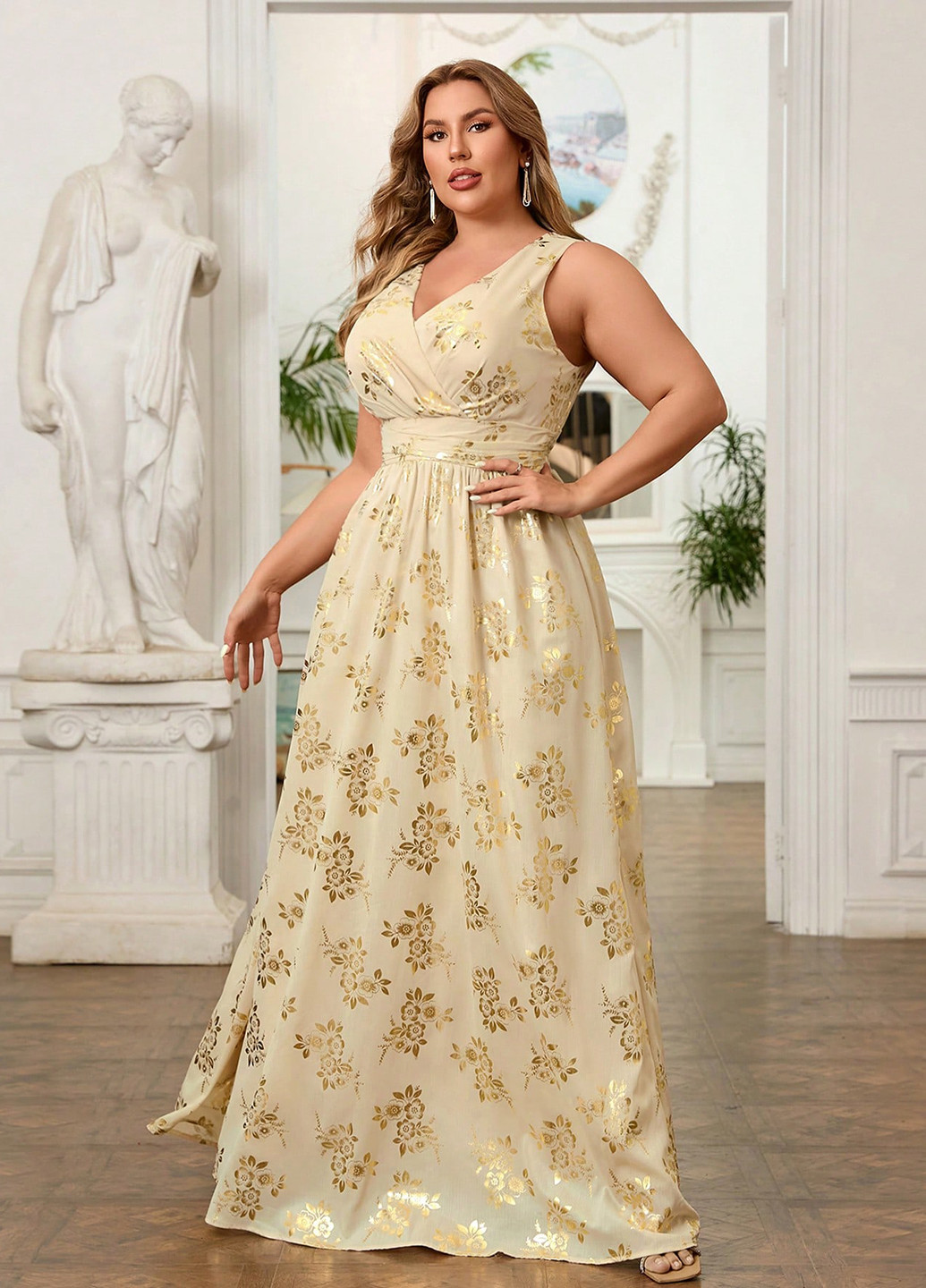 Кремовое вечернее платье с пышной юбкой SHEIN с цветочным принтом