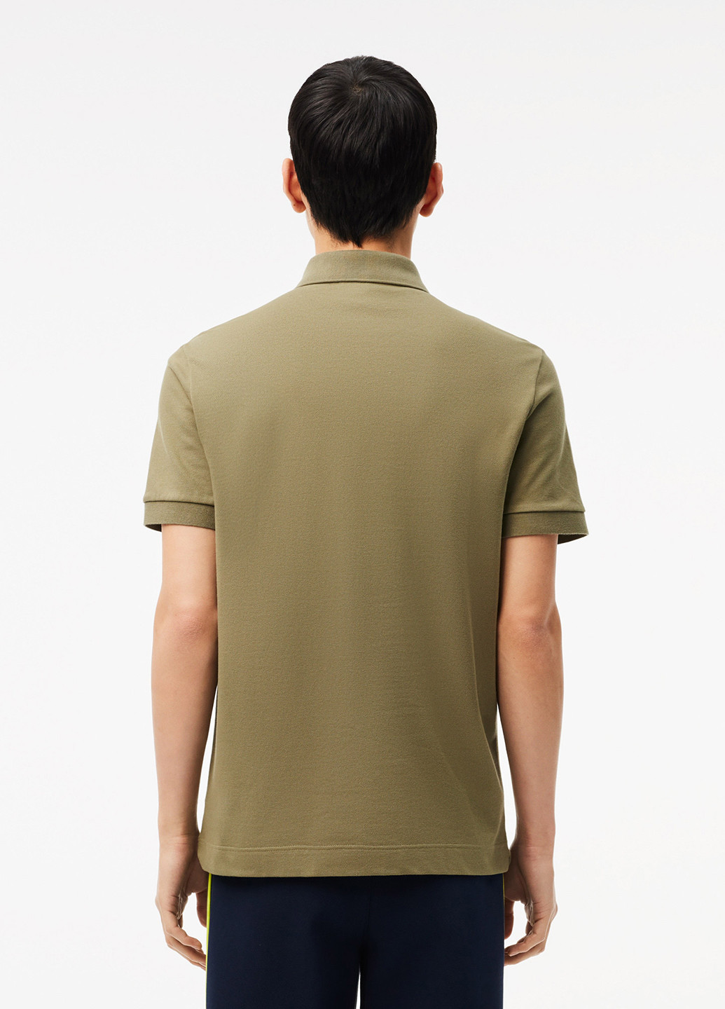Оливковая (хаки) футболка-поло для мужчин Lacoste однотонная